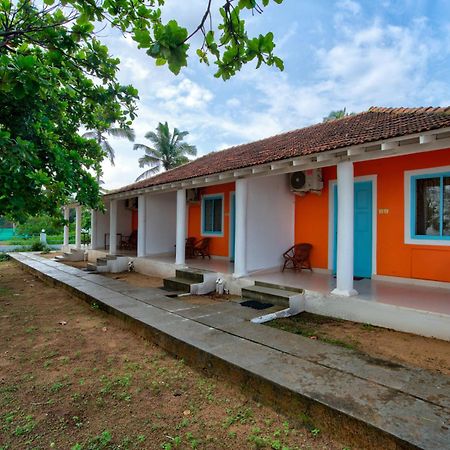 Papilio Beach Front Cottages-Tbv Baga Exteriér fotografie