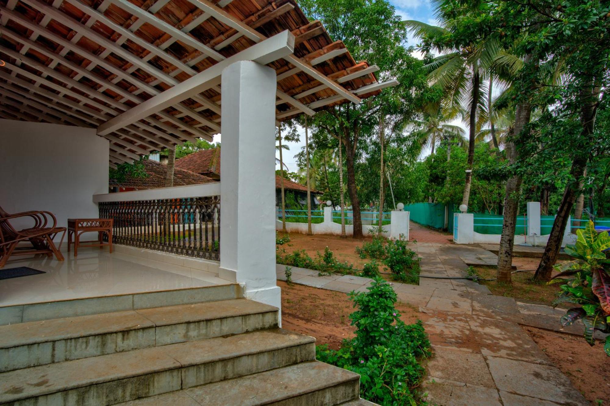 Papilio Beach Front Cottages-Tbv Baga Exteriér fotografie